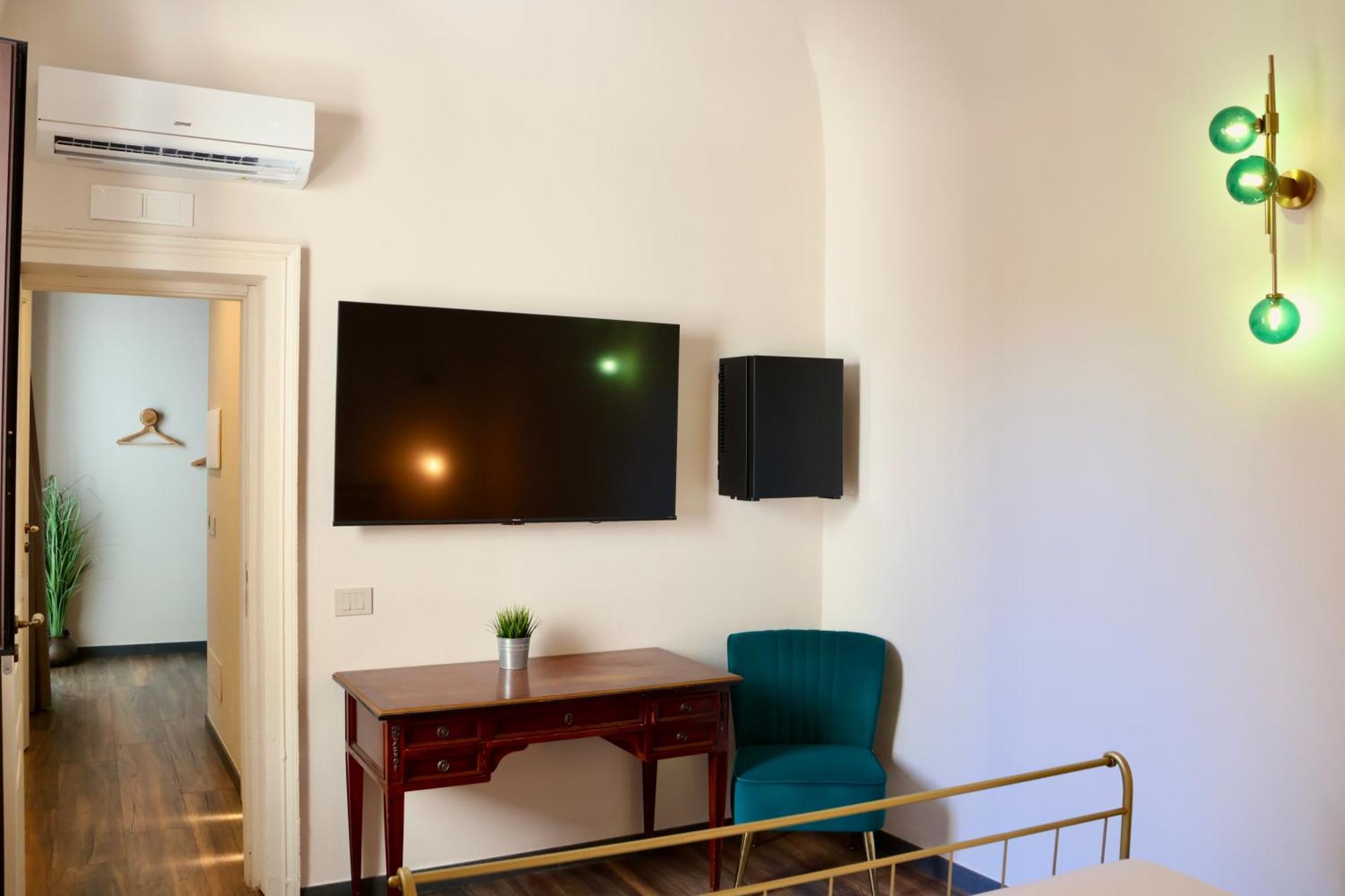 Holiday Lux Boutique Room Катания Номер фото