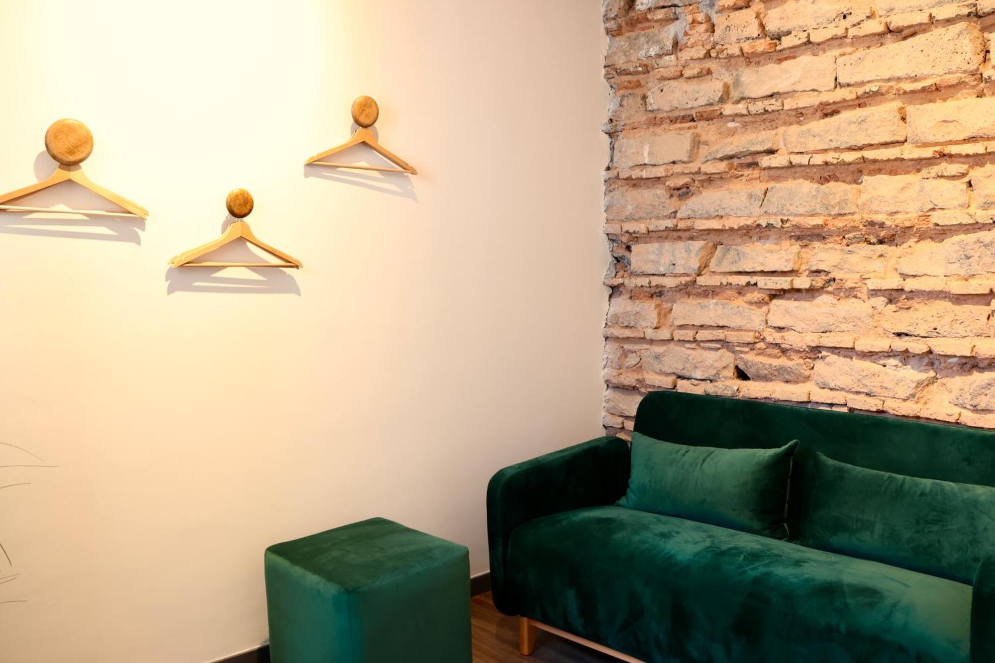 Holiday Lux Boutique Room Катания Экстерьер фото