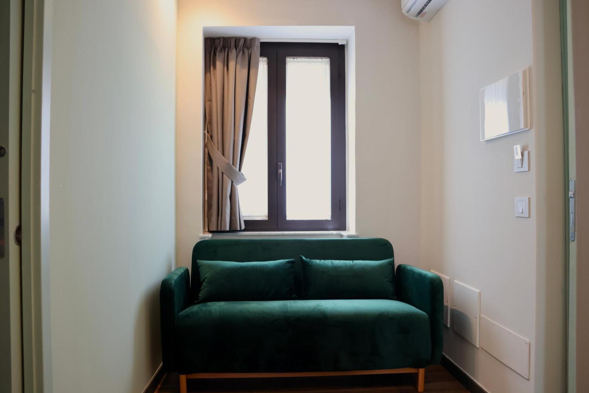 Holiday Lux Boutique Room Катания Номер фото