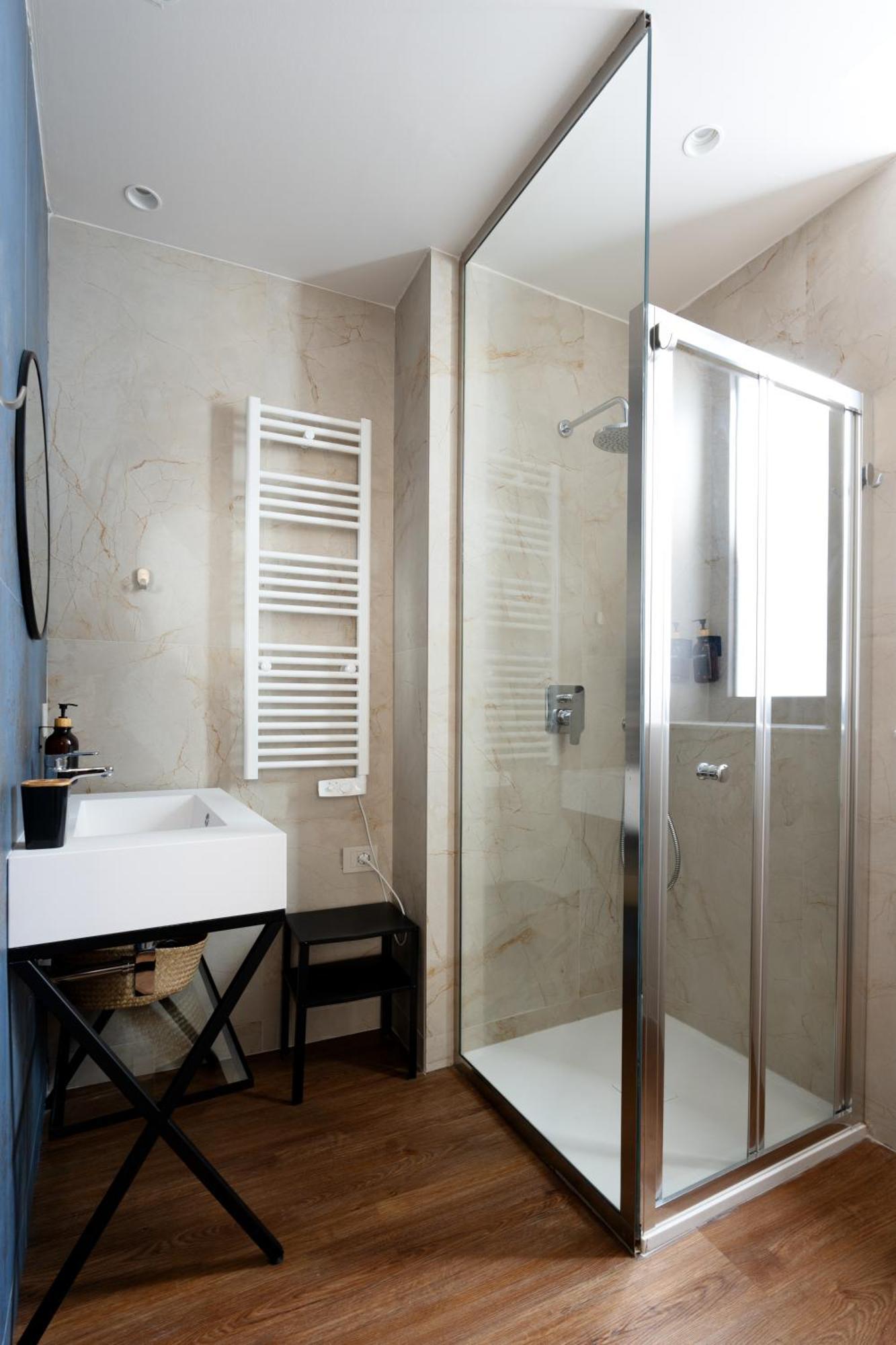 Holiday Lux Boutique Room Катания Экстерьер фото